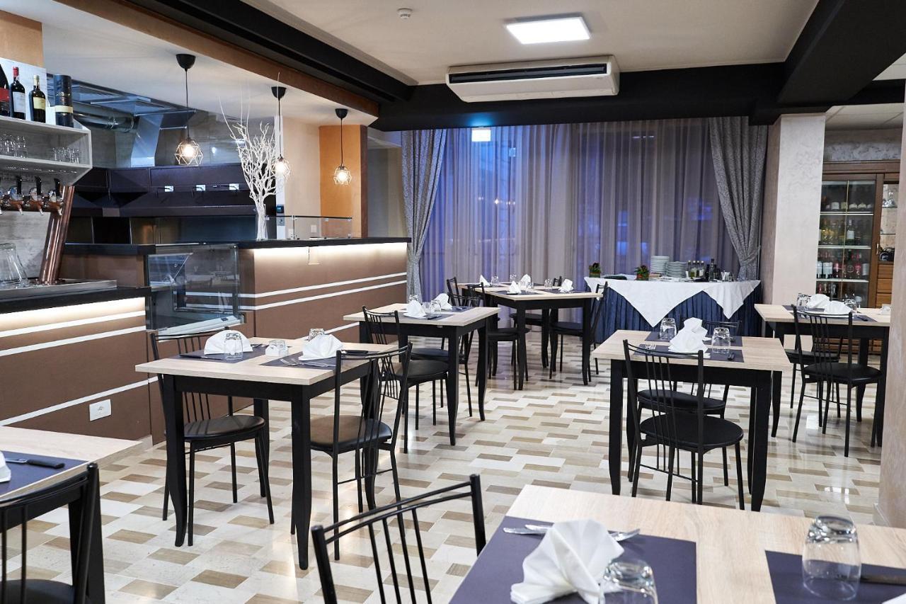 La Casa Del Pellegrino Otel Manoppello Dış mekan fotoğraf